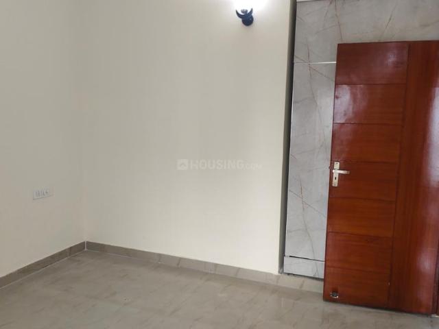 3 BHK Apartment in Sector 168 for resale Noida. The reference number is 21041496