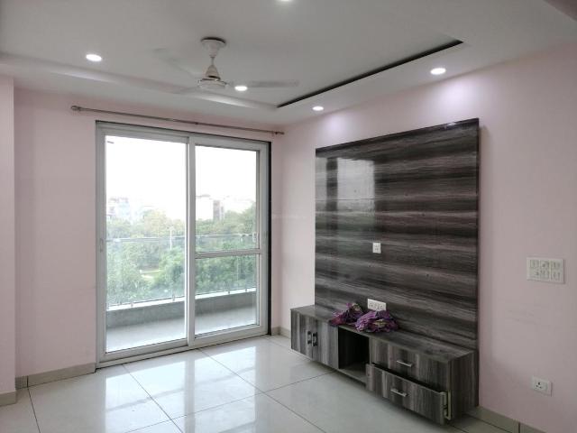 3 BHK Apartment in Sector 17 Dwarka for rent New Delhi. The reference number is 21046034