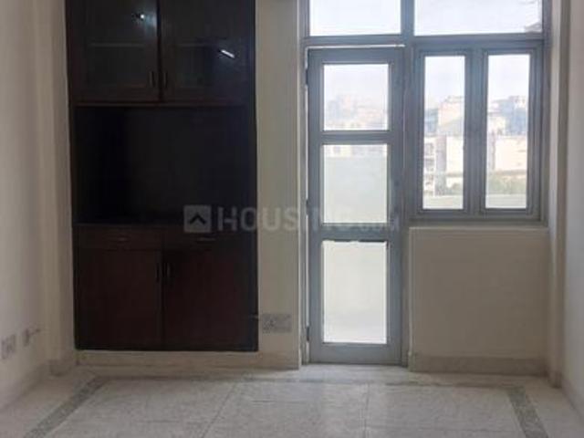 3 BHK Apartment in Sector 18 Dwarka for rent New Delhi. The reference number is 19137661