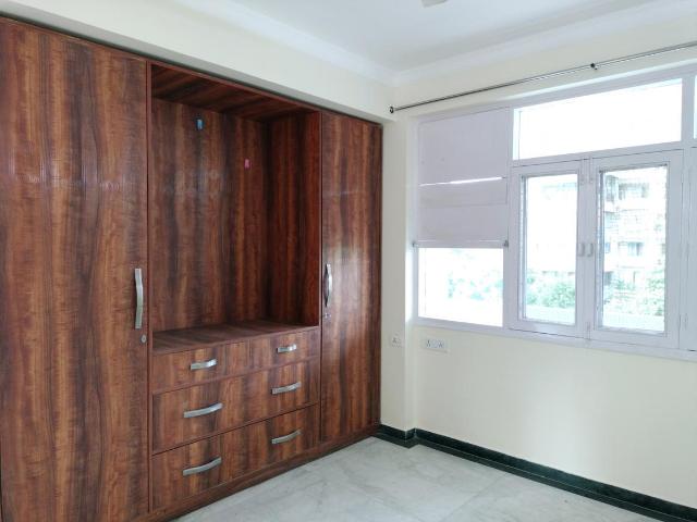 3 BHK Apartment in Sector 18 Dwarka for rent New Delhi. The reference number is 20957513