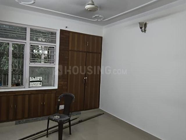 3 BHK Apartment in Sector 18 Dwarka for rent New Delhi. The reference number is 21165116