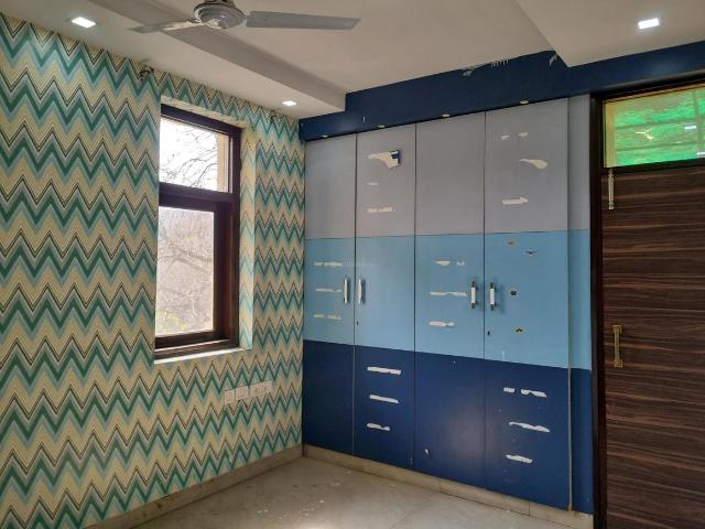 3 BHK Apartment in Sector 18 Dwarka for resale New Delhi. The reference number is 19457672