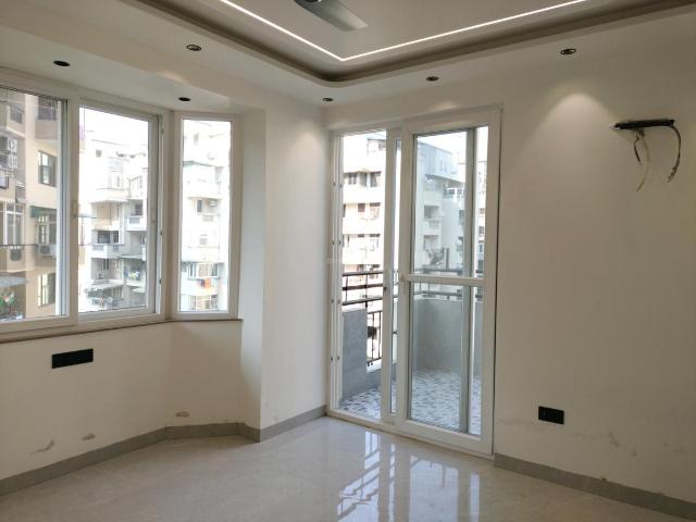 3 BHK Apartment in Sector 18 Dwarka for resale New Delhi. The reference number is 19473677