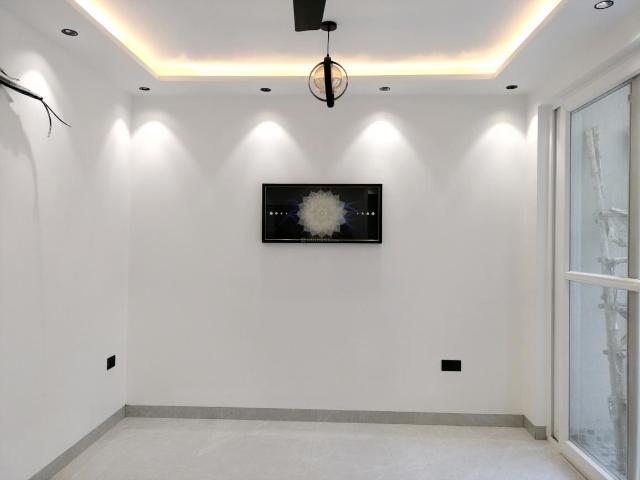 3 BHK Apartment in Sector 18 Dwarka for resale New Delhi. The reference number is 19890821