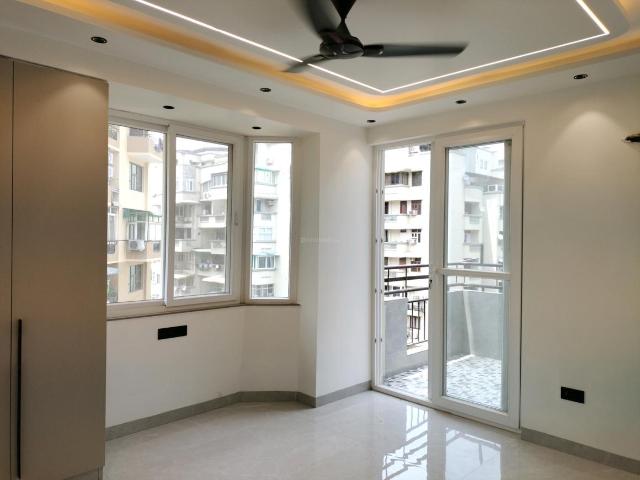 3 BHK Apartment in Sector 18 Dwarka for resale New Delhi. The reference number is 20468117