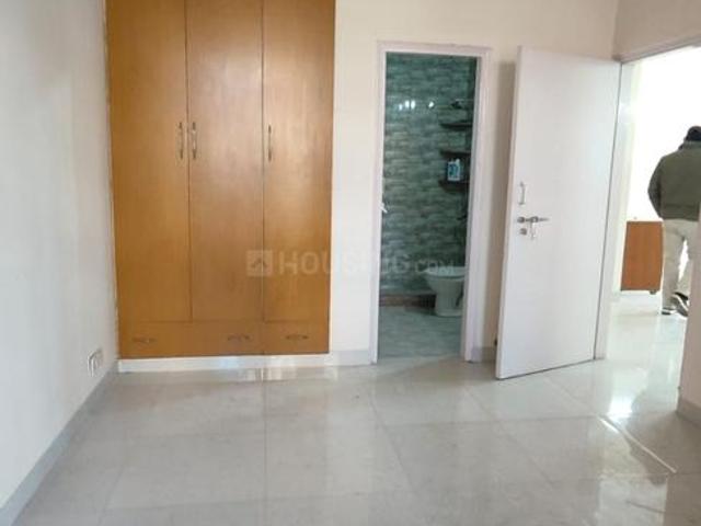 3 BHK Apartment in Sector 19 Dwarka for rent New Delhi. The reference number is 19761551