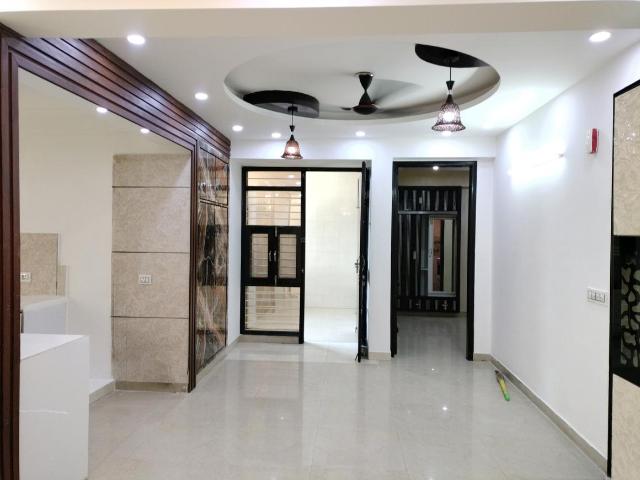 3 BHK Apartment in Sector 4 Dwarka for resale New Delhi. The reference number is 19900546