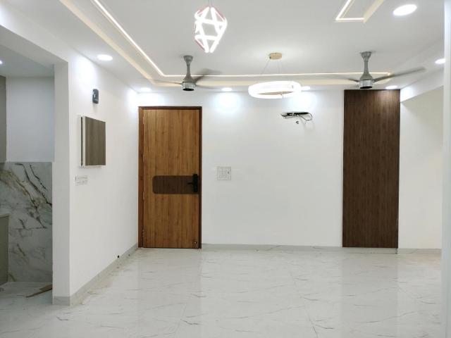 3 BHK Apartment in Sector 19 Dwarka for resale New Delhi. The reference number is 20427858