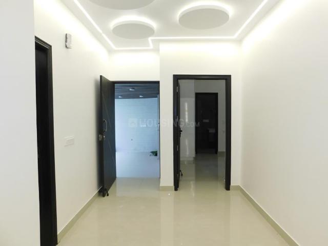 3 BHK Apartment in Sector 19 Dwarka for resale New Delhi. The reference number is 21130829