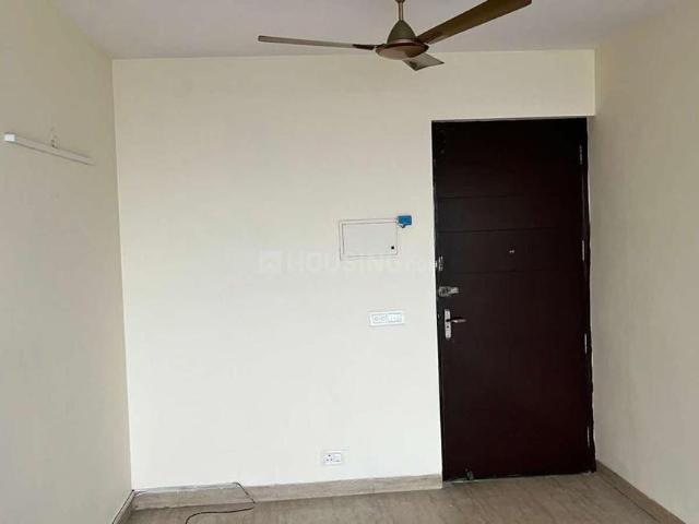 3 BHK Apartment in Sector 100 for resale Noida. The reference number is 20352567
