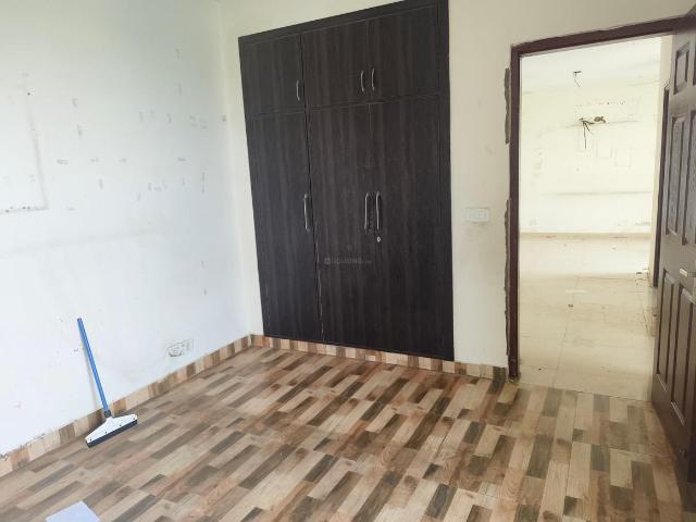 3 BHK Apartment in Sector 100 for resale Noida. The reference number is 20833443