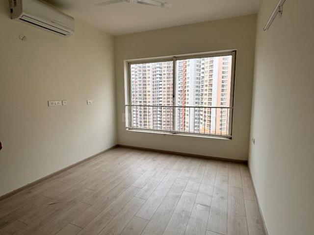 3 BHK Apartment in Sector 102 for rent Gurgaon. The reference number is 17660650