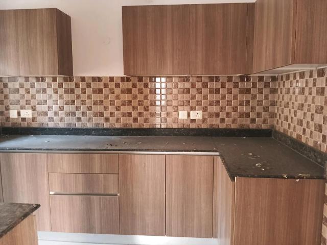3 BHK Apartment in Sector 102 for rent Gurgaon. The reference number is 18587624
