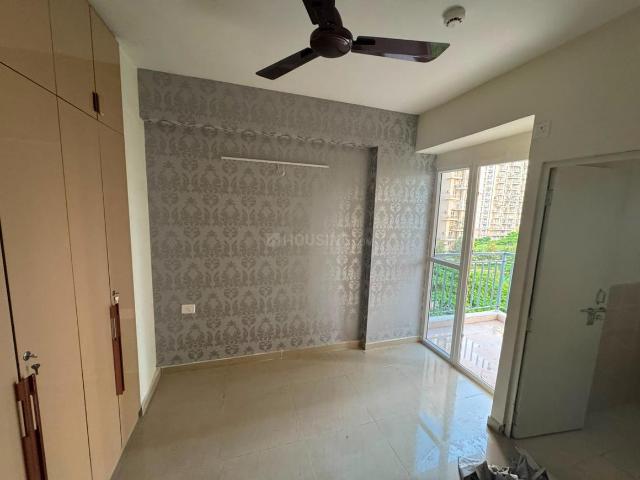3 BHK Apartment in Sector 102 for rent Gurgaon. The reference number is 21005016