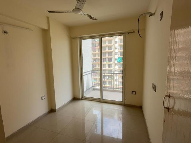 3 BHK Apartment in Sector 102 for rent Gurgaon. The reference number is 21110250