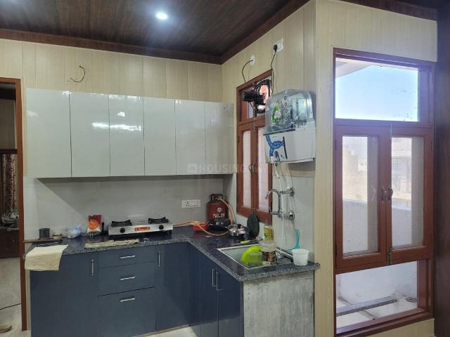 3 BHK Apartment in Sector 102 for rent Gurgaon. The reference number is 21178465