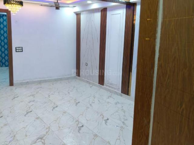 3 BHK Apartment in Sector 102 for resale Noida. The reference number is 19337123