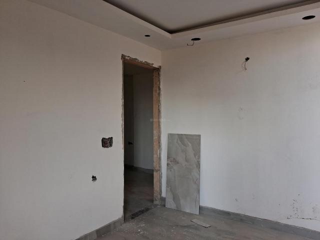 3 BHK Apartment in Sector 102 for resale Noida. The reference number is 19538022