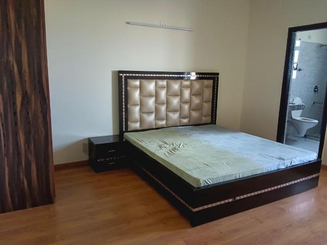 3 BHK Apartment in Sector 107 for rent Gurgaon. The reference number is 21064283