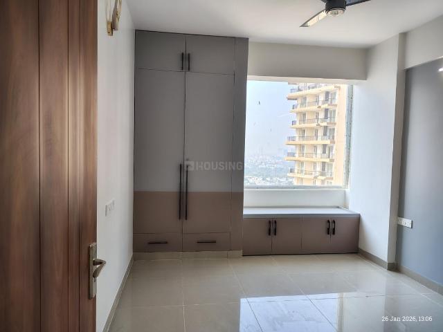 3 BHK Apartment in Sector 107 for rent Noida. The reference number is 19766572