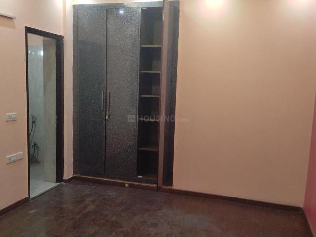 3 BHK Apartment in Sector 107 for rent Noida. The reference number is 19831795