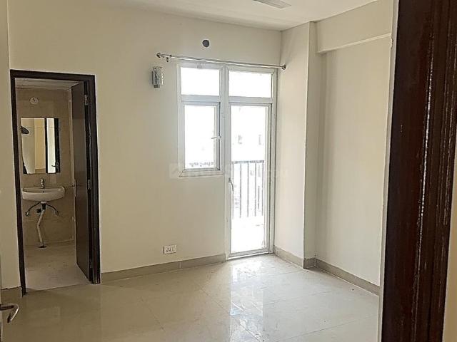 3 BHK Apartment in Sector 107 for rent Noida. The reference number is 19904195