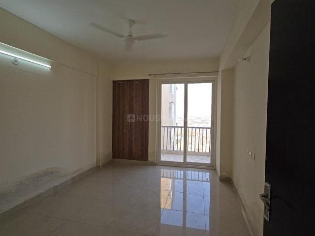 3 BHK Apartment in Sector 107 for rent Noida. The reference number is 20484311