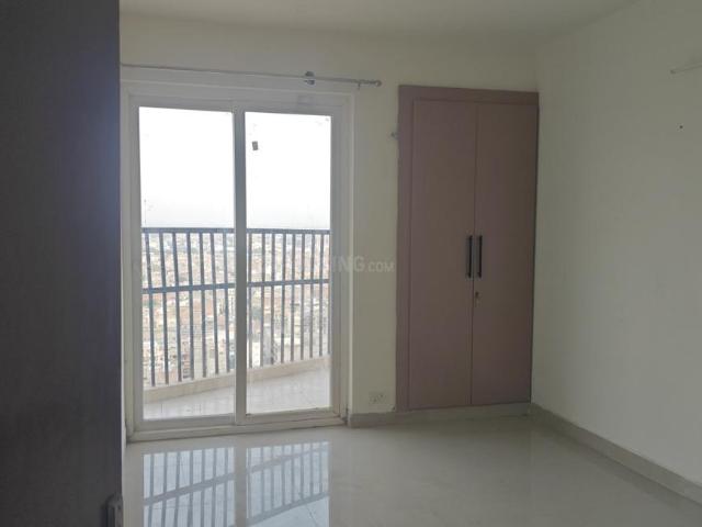 3 BHK Apartment in Sector 107 for rent Noida. The reference number is 20548979