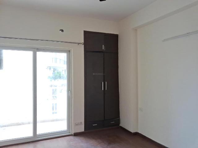 3 BHK Apartment in Sector 107 for rent Noida. The reference number is 20570618