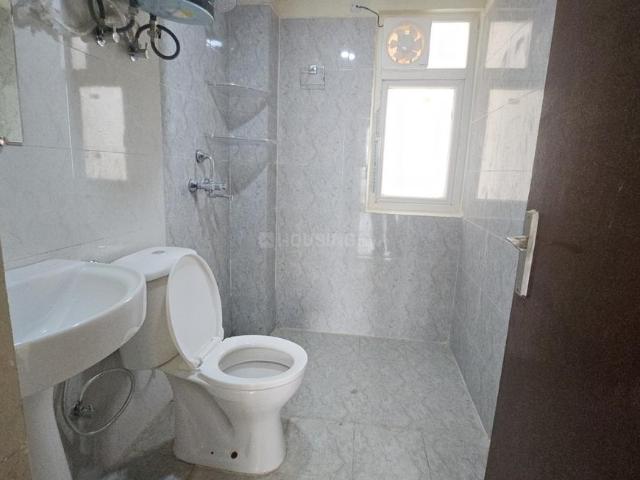 3 BHK Apartment in Sector 107 for rent Noida. The reference number is 20677012