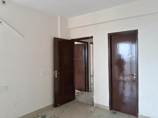 3 BHK Apartment in Sector 107 for rent Noida. The reference number is 20617647