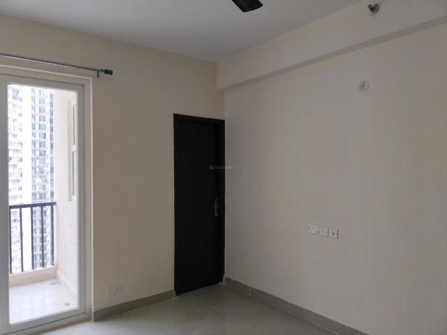 3 BHK Apartment in Sector 107 for rent Noida. The reference number is 20636374