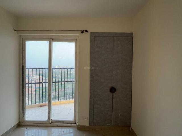 3 BHK Apartment in Sector 107 for rent Noida. The reference number is 20705633