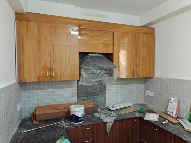 3 BHK Apartment in Sector 107 for rent Noida. The reference number is 20830380