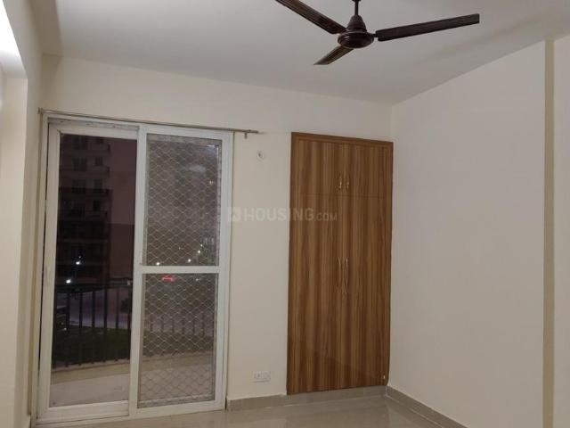 3 BHK Apartment in Sector 107 for rent Noida. The reference number is 21012693