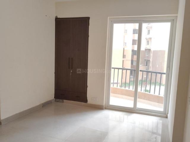 3 BHK Apartment in Sector 107 for rent Noida. The reference number is 21029609
