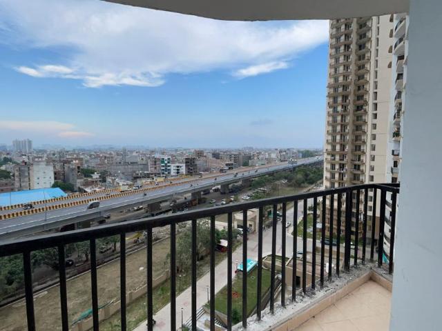 3 BHK Apartment in Sector 107 for rent Noida. The reference number is 21107033