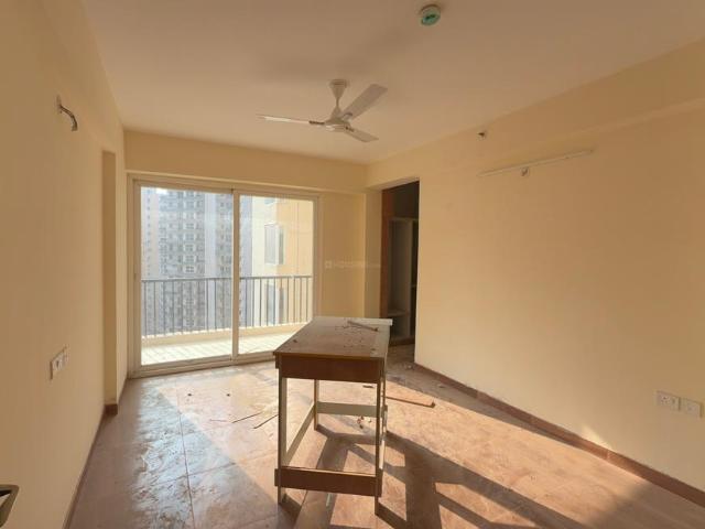 3 BHK Apartment in Sector 107 for rent Noida. The reference number is 21116726