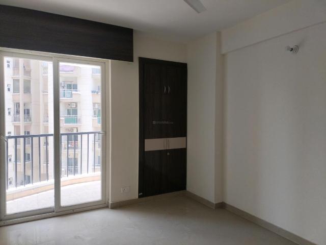 3 BHK Apartment in Sector 107 for resale Noida. The reference number is 19317095