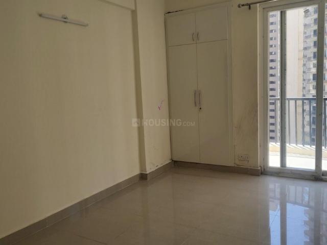 3 BHK Apartment in Sector 107 for resale Noida. The reference number is 19809207