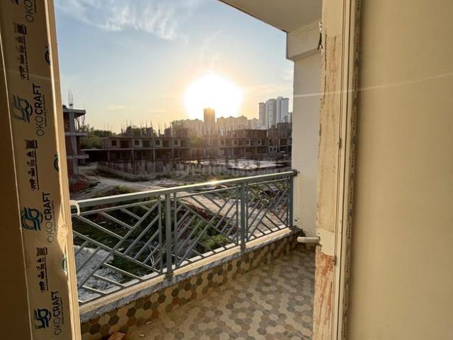 3 BHK Apartment in Sector 104 for resale Noida. The reference number is 20021389