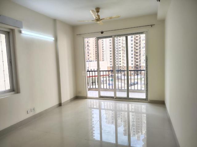 3 BHK Apartment in Sector 107 for resale Noida. The reference number is 20109928