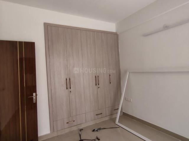 3 BHK Apartment in Sector 107 for resale Noida. The reference number is 20467939