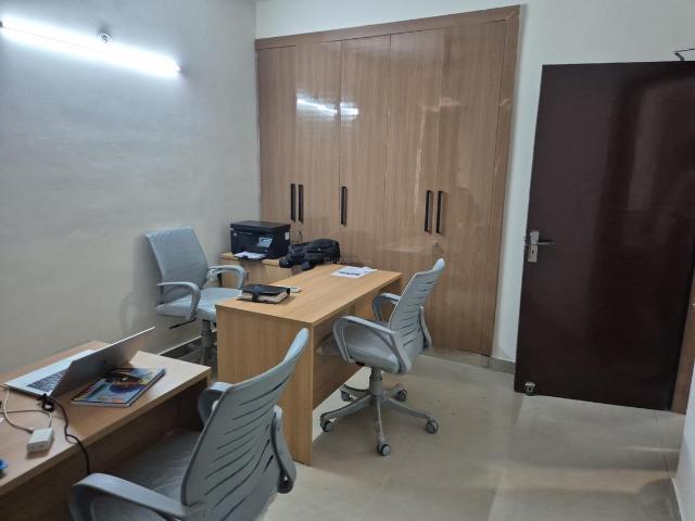 3 BHK Apartment in Sector 107 for resale Noida. The reference number is 20737141