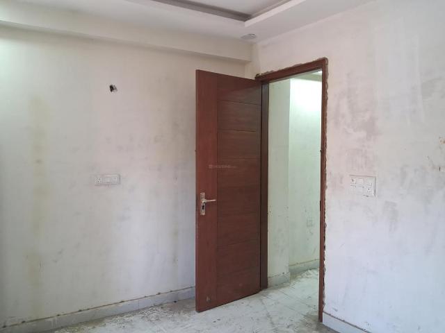 3 BHK Apartment in Sector 104 for resale Noida. The reference number is 19948207