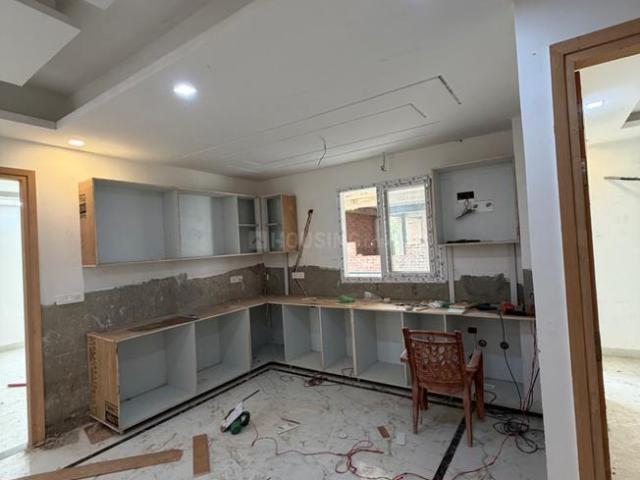 3 BHK Apartment in Sector 102 for resale Noida. The reference number is 20068054