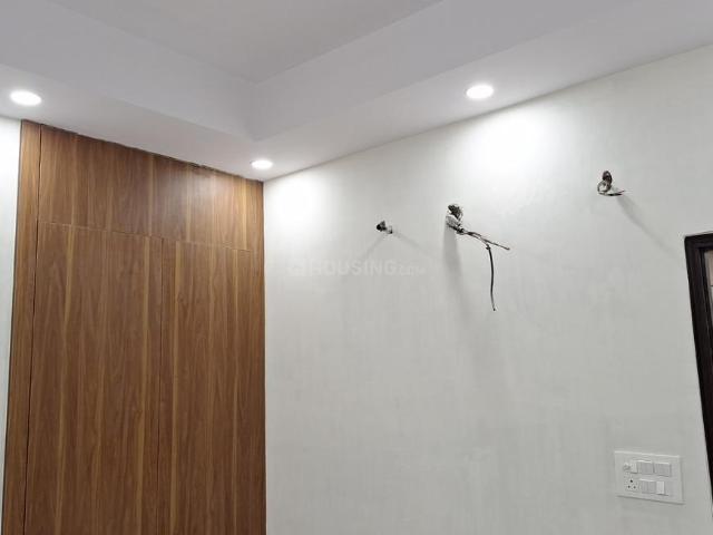 3 BHK Apartment in Sector 104 for resale Noida. The reference number is 20375518