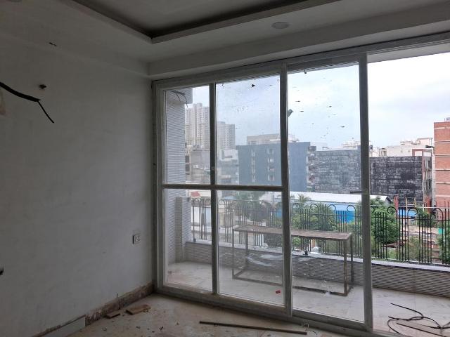 3 BHK Apartment in Sector 104 for resale Noida. The reference number is 21028377