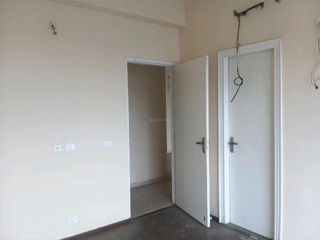 3 BHK Apartment in Sector 106 for resale Gurgaon. The reference number is 17260821