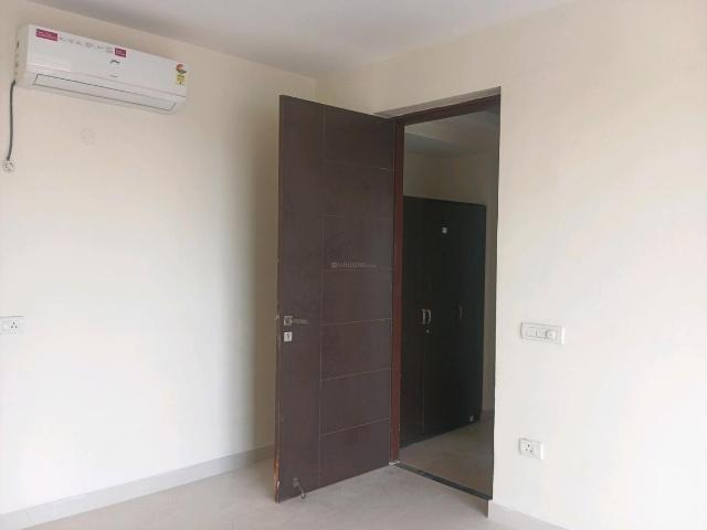 3 BHK Apartment in Sector 109 for rent Gurgaon. The reference number is 18692993